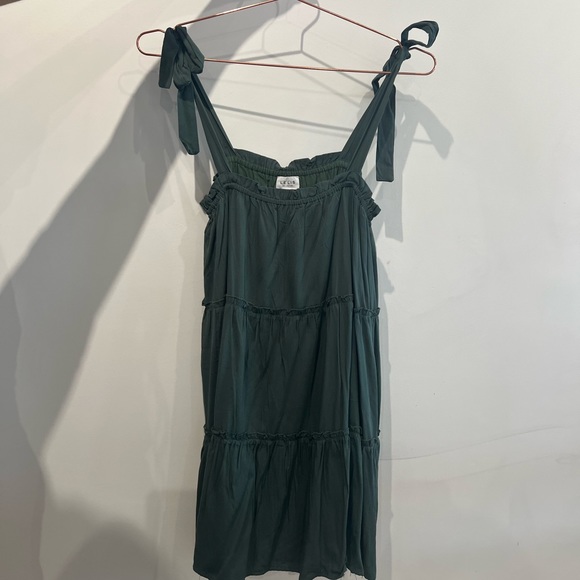 Green flowy mini dress - Picture 2 of 2